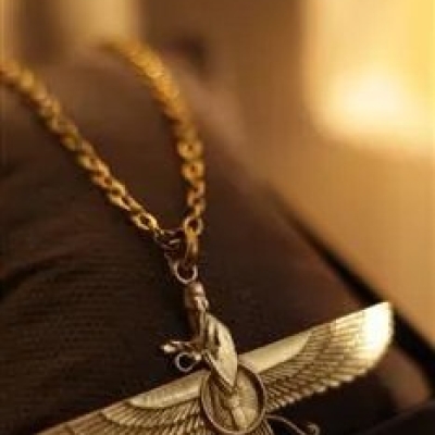 گردنبند فروهر زرتشتی