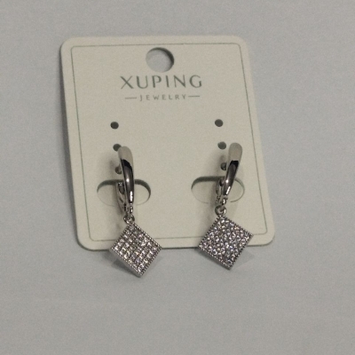 گوشواره نگین کاری شده طرح لوزی ارزانترین فروشگاه اینترنتی