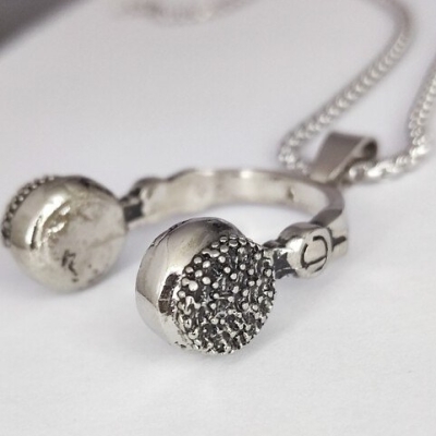 گردنبند طرح هدفون هندزفری در ارزانترین فروشگاه اینترنتی ایران ارزان