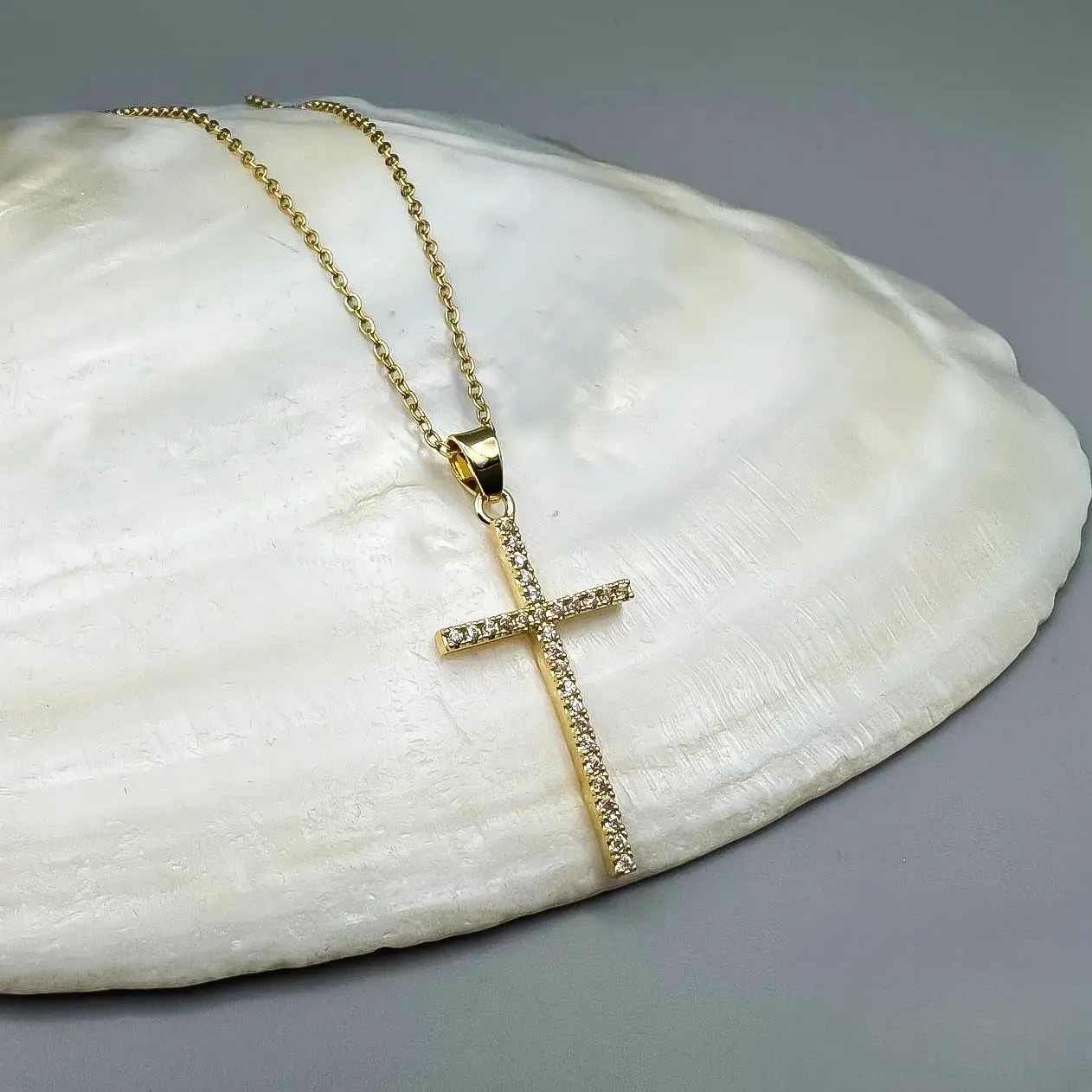 گردنبند زنانه سلیب طلایی رنگ ثابت در ارزانترین فروشگاه اینترنتی ایران ارزان