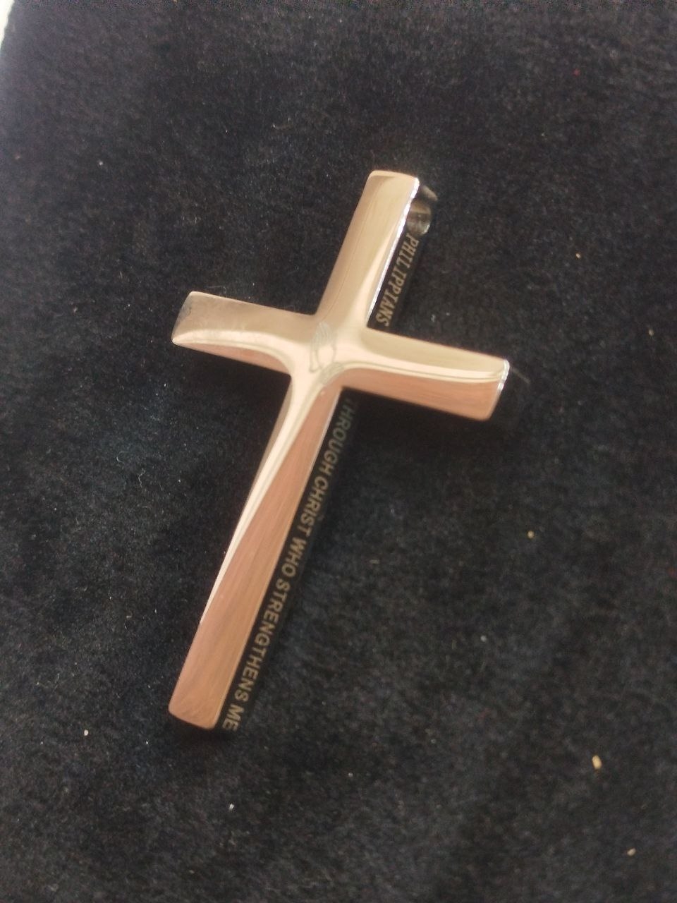 گردنبند سفید طرح صلیب ارزانترین فروشگاه اینترنتی